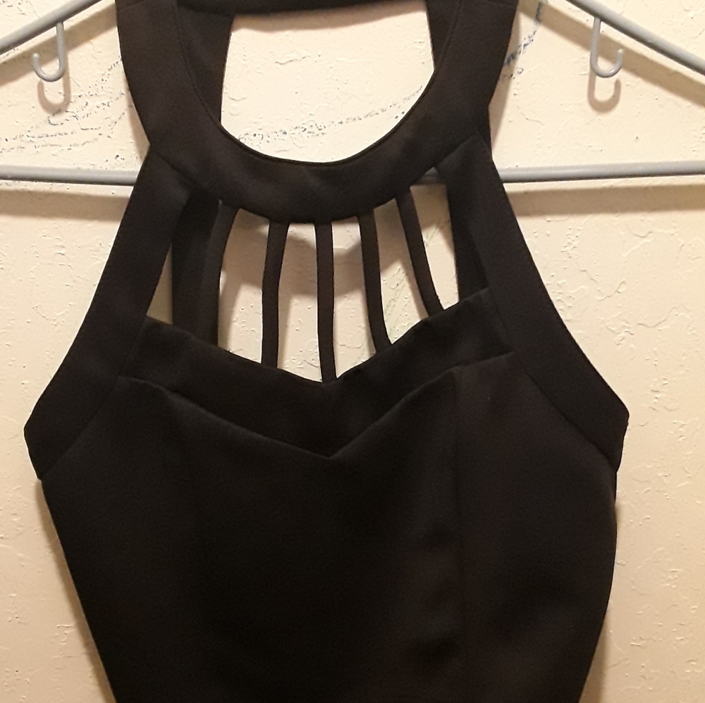 Black crop top
